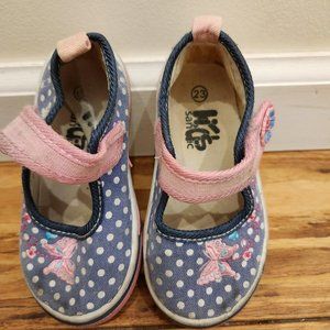 Kids Sanuk mary janes -  girls shoes size 7
